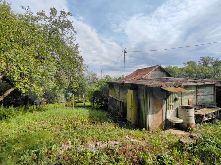 Дача 10 м² на участке 6 сот.