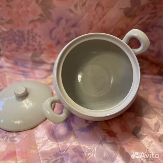 Супница с крышкой фарфор