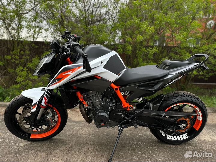 KTM 890 Duke R.22г