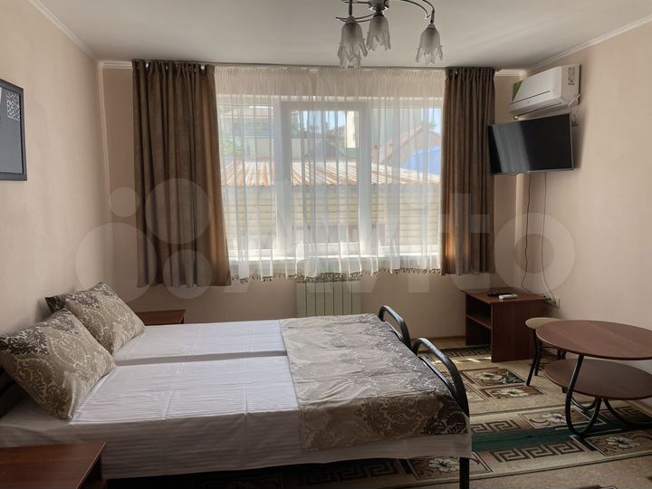 Комната 18 м² в 5-к., 2/4 эт.