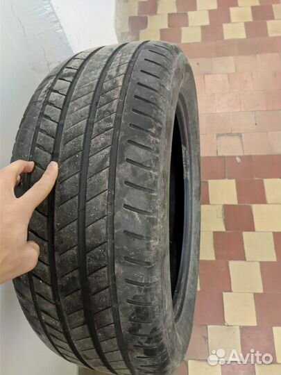 Bridgestone Alenza 001 245/50 R19