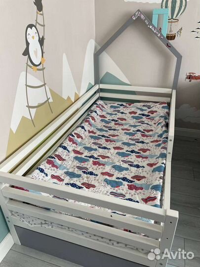 Детская кроватка