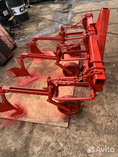 Культиватор окучник для минитрактора т25