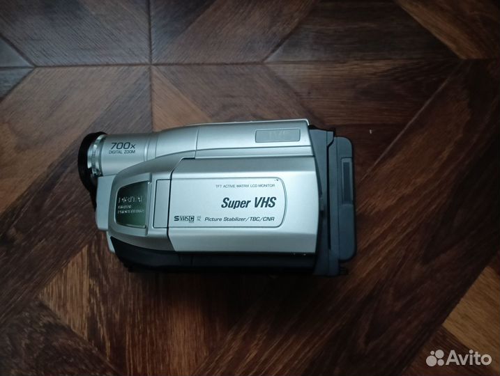 Видеокамера VHS JVC GR-SXM195AS