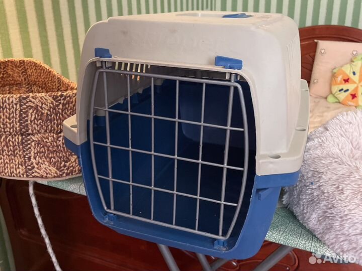 Переноска для кошек пластиковая