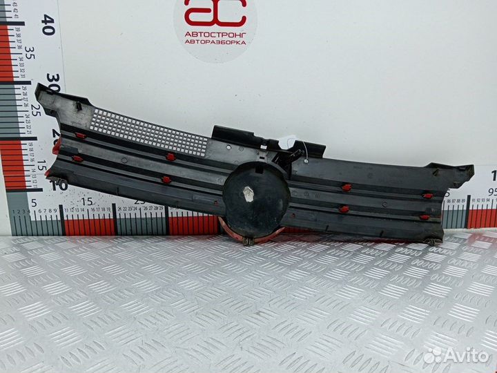 Решетка радиатора для Volkswagen Golf 4