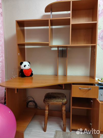 Компьютерный стол