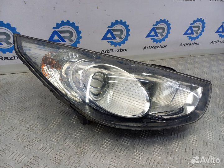 Фара правая Hyundai Ix 35 LM 2.0 D4HA 184 Л.С