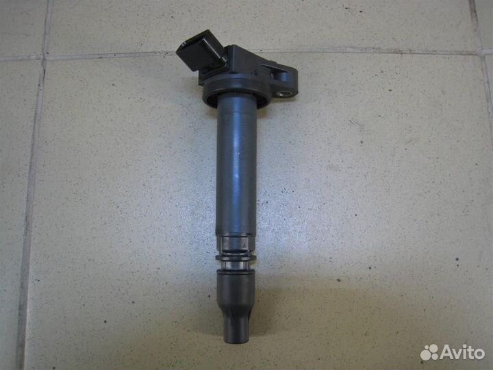 Катушка зажигания Toyota Yaris P13 2015