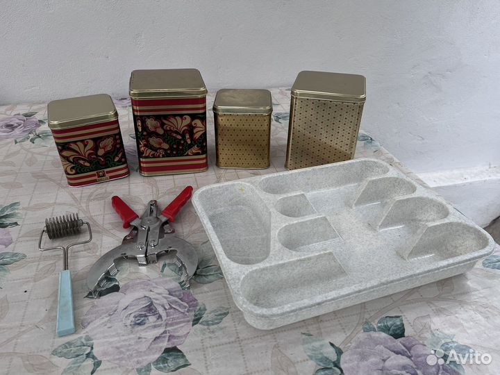 Банки для сыпучих, половник, мялка, венчик