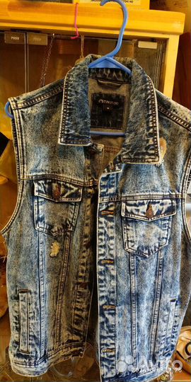 Джинсовый жилет Ostin