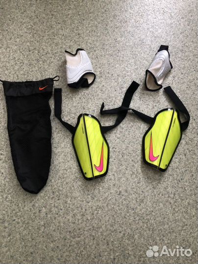 Щитки для футбола