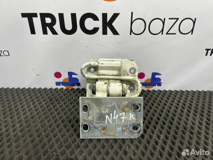 81626906050 Петля двери правая