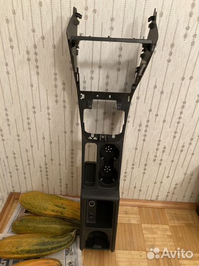 Консоль центральная фольксваген тигуан