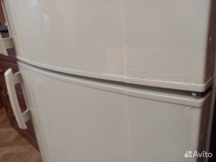 Холодильник Electrolux ERB 4045