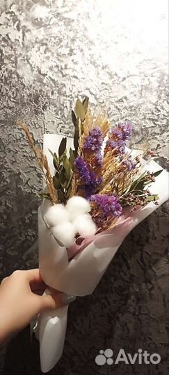 Композиции и букеты из сухоцветов