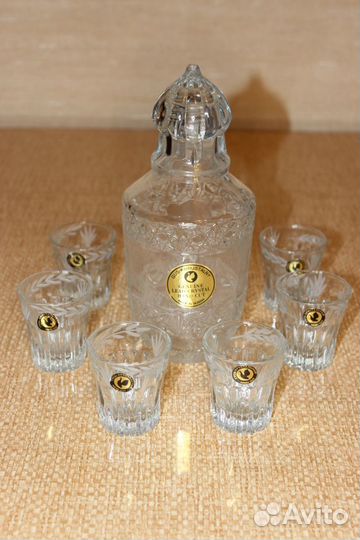 Штофы со стопками