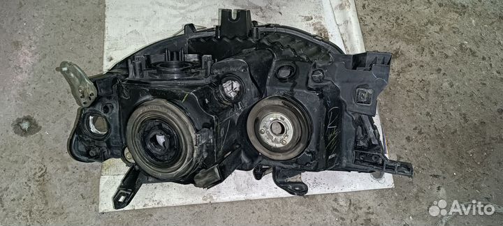 Фары Mitsubishi pajero sport 2