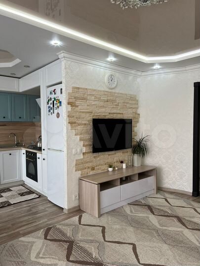 4-к. квартира, 100 м², 2/9 эт.