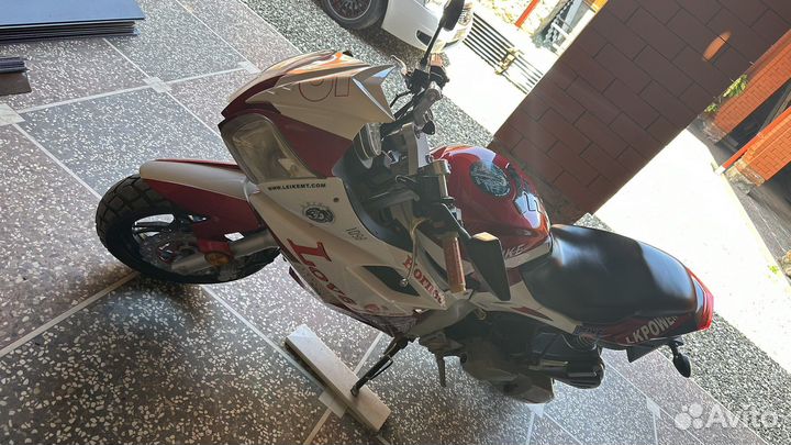 Hornet скутер