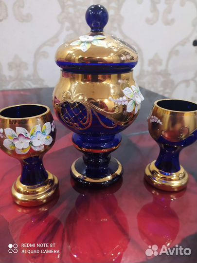 Конфетница с рюмками