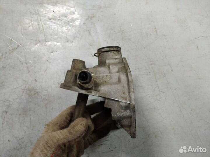 Кронштейн масляного фильтра Фольксваген Шаран