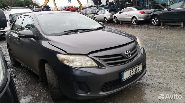 Бампер передний toyota corolla E15 2011