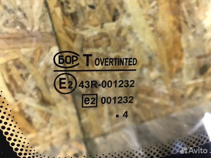 Форточка кузова задняя левая LADA Granta седан 1.6