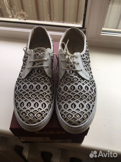 Кроссовки женские, натуральная кожа, 39 размер