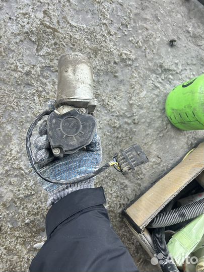 Моторчик дворников priora