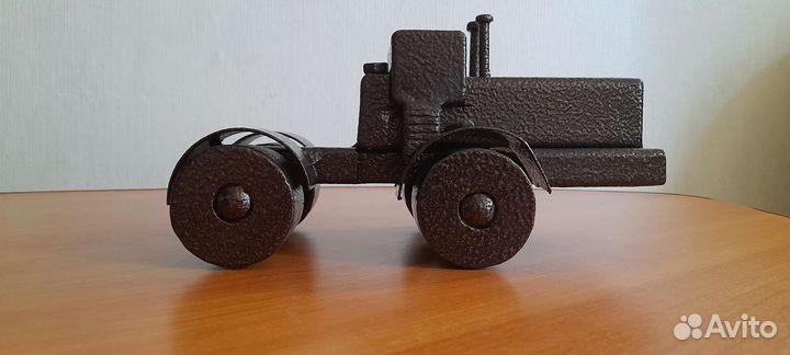 Модель тягача К-700 ручная работа