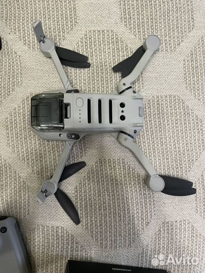 Квадрокоптер DJI Mini 2 Fly More Combo