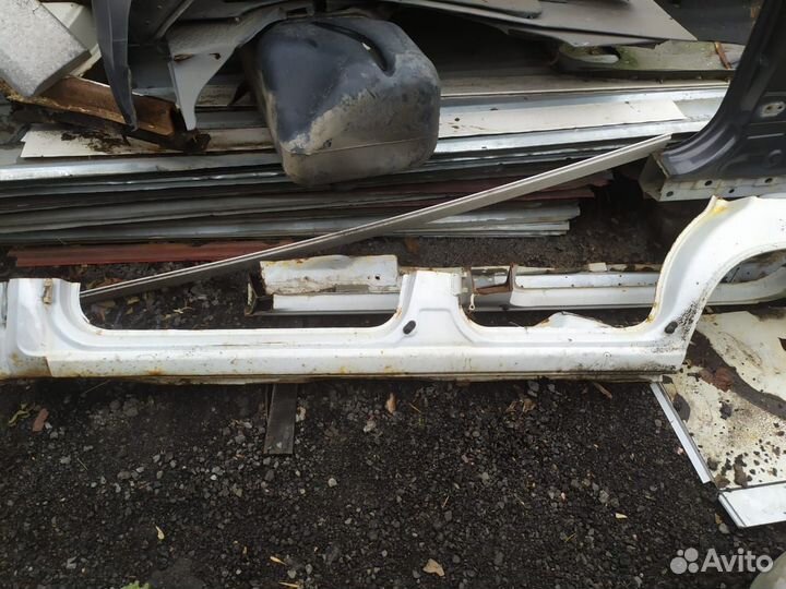 Короб левый Daewoo Nexia