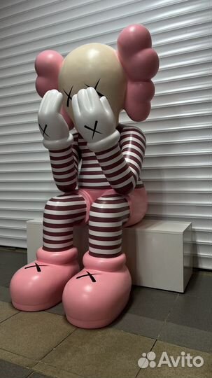 Большая фигурка kaws 130см