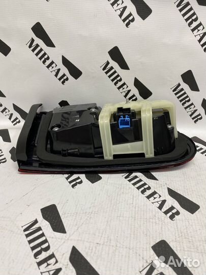 Задний правый внутренний фонарь Mercedes-Benz GLC