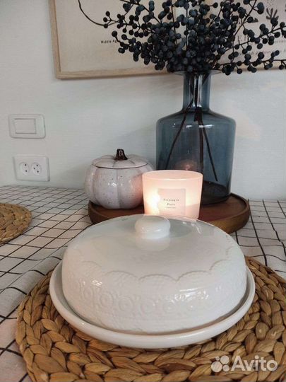 Блюдо для блинов. С крышкой. Под икея