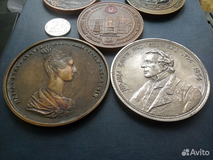Настольные медали