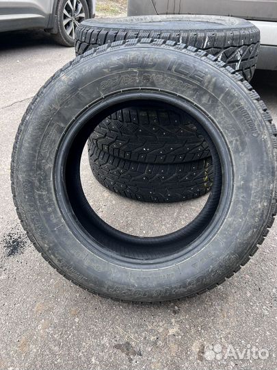 Tigar SUV Ice 215/65 R16