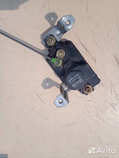 Активатор замка сдвижной двери Mitsubishi RVR Z