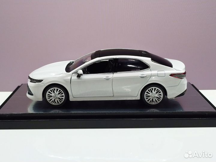 1:43 Toyota Camry
