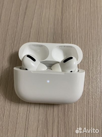Apple AirPods Pro MagSafe