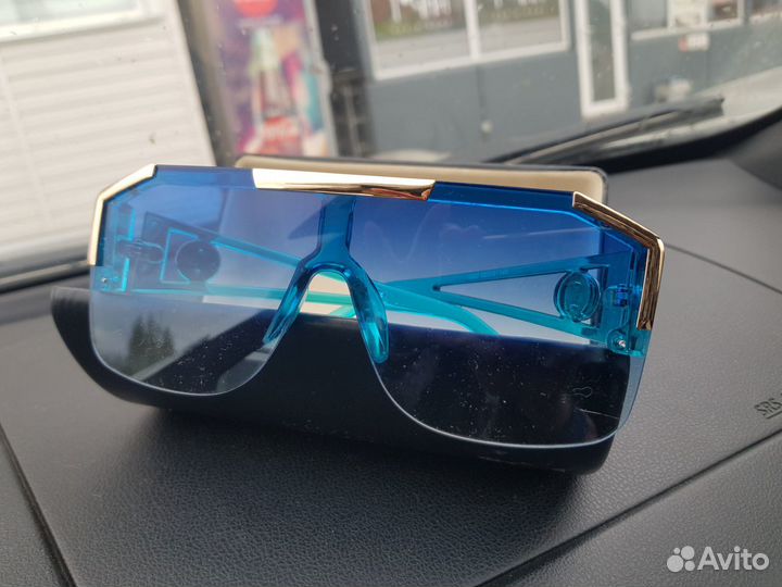 Солнцезащитные очки женские