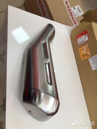 Honda CRF1100 2020-21 крышка правого каталитическ