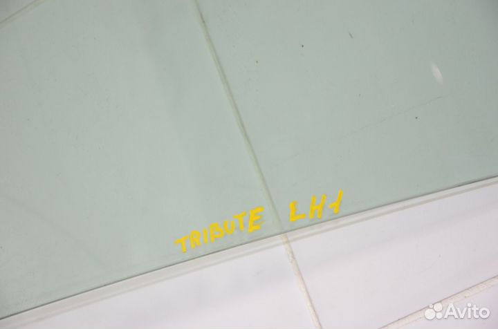 Стекло двери переднее левое Mazda Tribute EP3 2.3