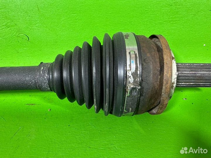 Привод передний левый Toyota Corolla E150 1ZR 2012