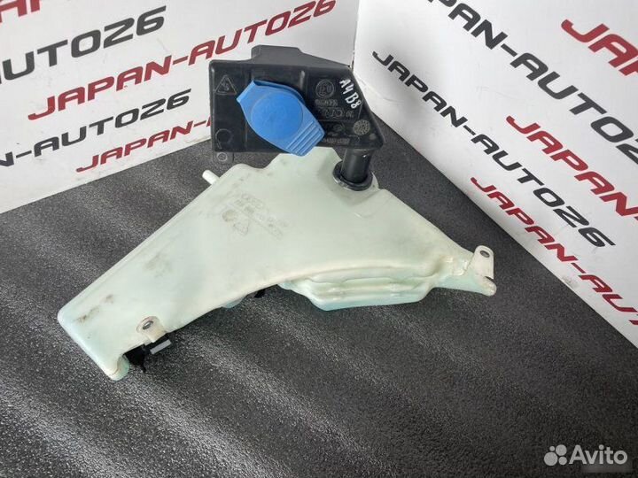 Бачок омывателя в сборе Audi A4 B8 2.0 tfsi