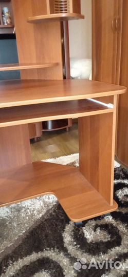 Компьютерный стол