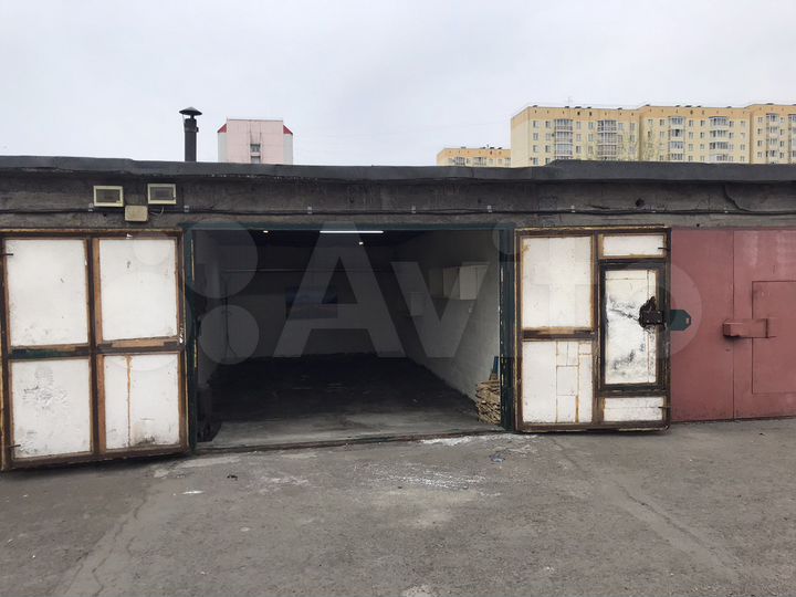 Гараж, > 30 м²