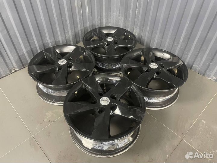 Литые диски на Nissan 5x114.3 R16