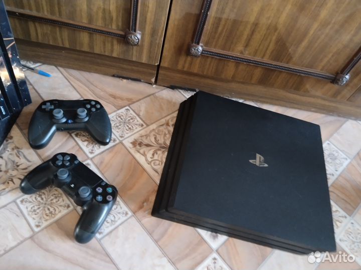 Sony PS4 pro 1 tb